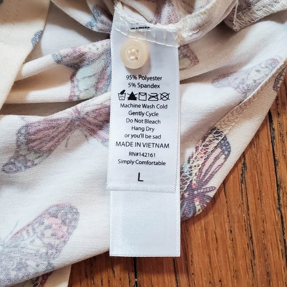 LuLaRoe Collared Button Up Long Sleeve Top With Butterflies - Picture 5 of 12